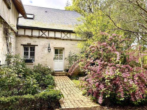 Souvigny-de-Touraine House | Gîte confortable avec parc boisé, activités familiales et équipements modernes près de la Loire - FR-1-381-470