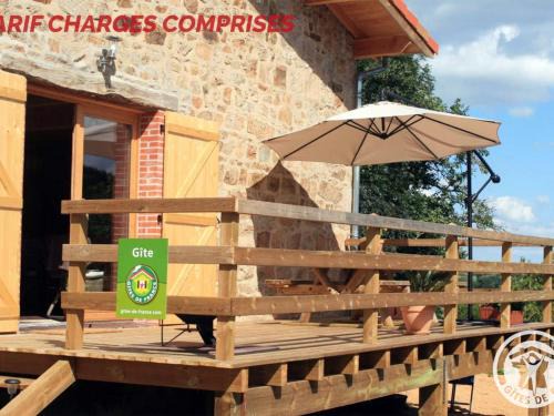 Saint-Romain-d'Urfe House | Gîte Confortable avec Terrasse Privative - Wifi Gratuit - FR-1-496-189