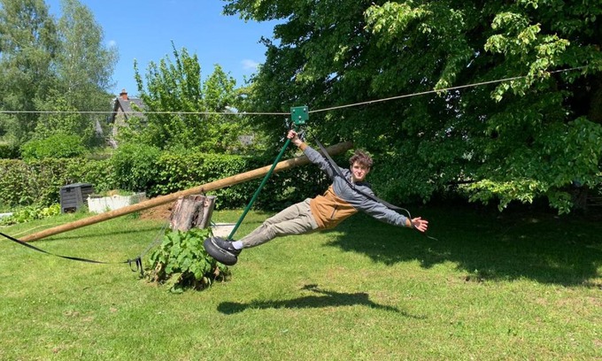 Saint-Exupery-les-Roches Bed & Breakfast | Gîte de 15 places en chambre de 2, 4, 5 personnes