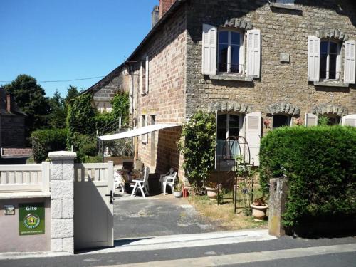 Vars-sur-Roseix Apartment | Gîte de France à Vars-sur-Roseix 3 épis - Gîte de France 5 personnes MAE-9624