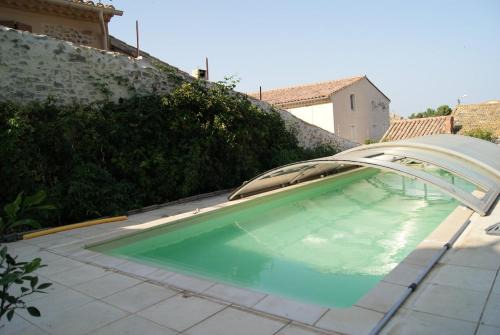 Capendu Apartment | Gîte de la tour avec piscine entre Carcassonne et narbonne