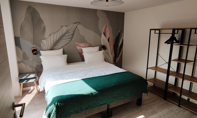 Saint-Jean-de-Vaux House | Gîte du moulin brochat avec espace jacuzzi commun