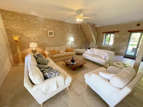 Cussay House | Gîte en Touraine avec piscine privée, spa et WiFi - FR-1-381-601