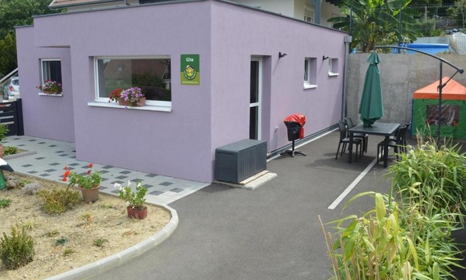 Altkirch House | Gîte familial tout confort à Altkirch - Terrasse, jardin, parking, proche pistes cyclables et randos - FR-1-744-5