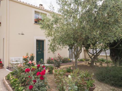 Saint-Philbert-de-Grand-Lieu House | Gîte Confortable entre Nantes et la Mer avec Parking Sécurisé et Coin Détente Privé - FR-1-306-885