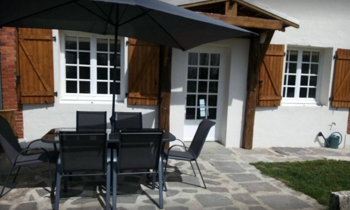 Saint-Pourcain-sur-Besbre House | Gîte du Monbaillon