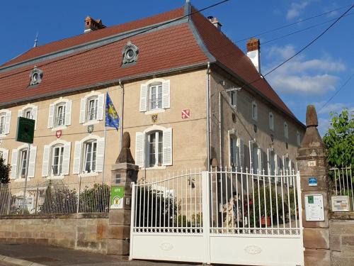Mersuay House | Gîte historique spacieux pour 12 pers, proche nature - FR-1-583-384