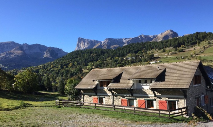 Saint-Etienne-en-Devoluy Ski Chalet | Gîte "l'Obiou"