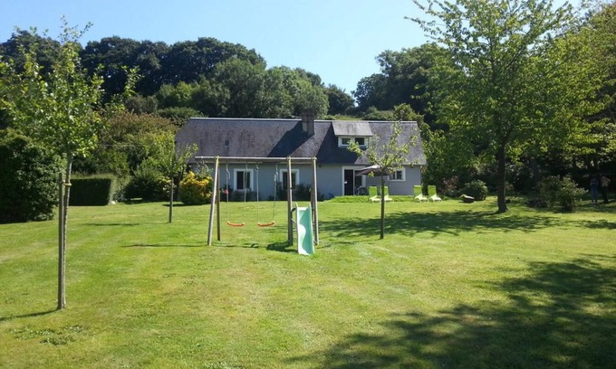Honfleur Cottage | Gîte La Cour aux Puits in Honfleur