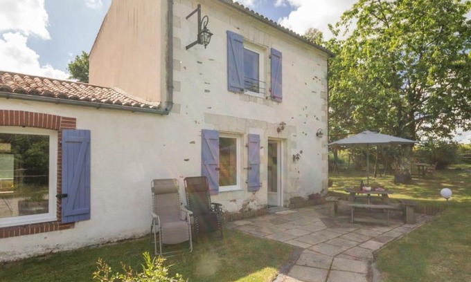 La Haie-Fouassiere House | Gîte La Haie-Fouassière, 3 pièces, 5 personnes - FR-1-306-817