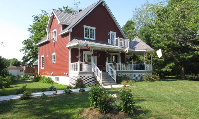 Venise-en-Quebec Bed & Breakfast | Gîte La Maison du Jardinier