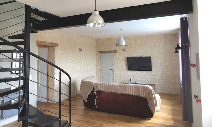 Cravant-les-Coteaux House | Gîte la P'tite Barrique (Pets accepted)