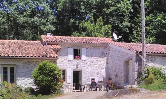 Saint-Salvy-de-la-Balme House | Gîte le Coumis 1370