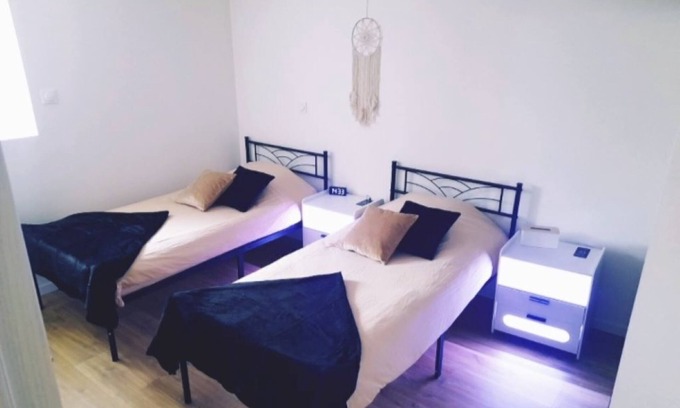 Ornans Apartment | Gîte "le Moderne" 1 à 2 Pers. Idéal Pour les Couples et les Travailleurs