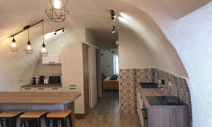 Touet-de-l'Escarene House | Gîte le Rocher de l'Albera - Joyanna
