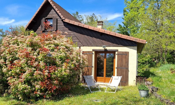 Valojoulx Ski Chalet | Gîte les chalets du Castang 24290 Valojoulx Perigord noir