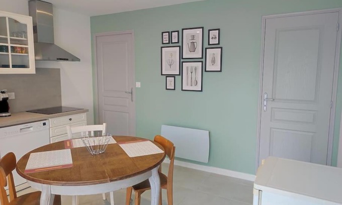 Saint-Claude-de-Diray House | Gîte Les Deux Ailes