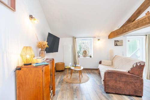 Saint-Hilaire-le-Vouhis House | Gîte Les Gats