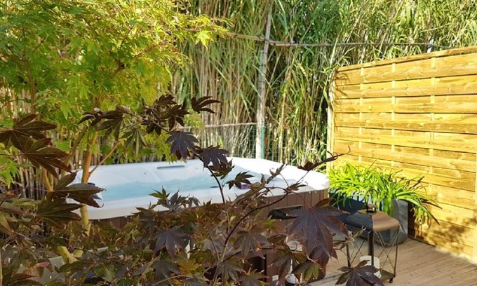 Moussan House | Gîte Les Roseaux Spa extérieur privatif inclus