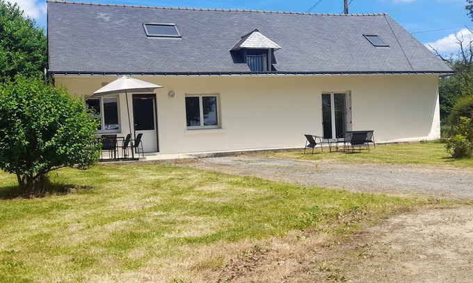 Moreac House | Gîte longère for up to 6 people