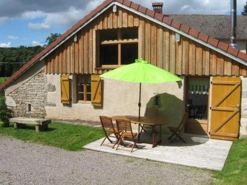 Saint-Bresson House | Gîte nature & confort rénové, Plateau des 1000 étangs - WIFI, parking - FR-1-583-302