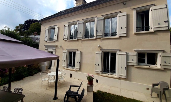 Chateau-Thierry Bed & Breakfast | Gîte Pierre Précieuse