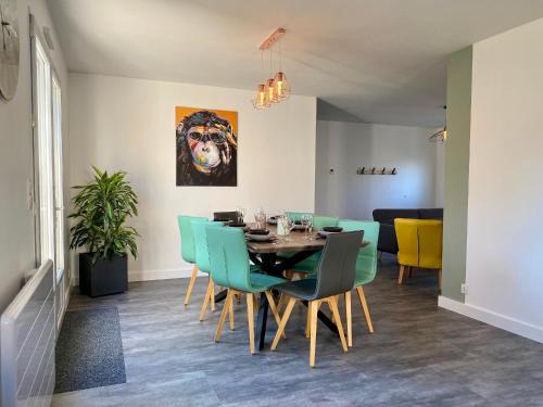 Clisson House | Gîte rénové au cœur du Vignoble Nantais, proche Hellfest, terrasse, jardin clos, parking, vélos à dispo - FR-1-306-1230