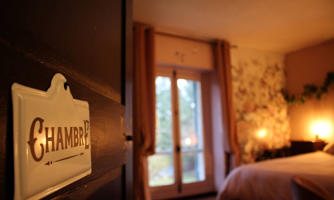 Mauperthuis House | Gîte Romantique Thème Alice au Pays des Merveilles
