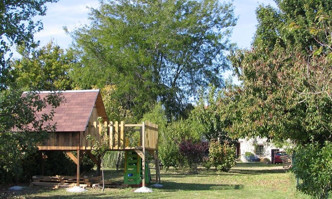 Scorbe-Clairvaux Cottage | Gîte rural de L'Abbesse