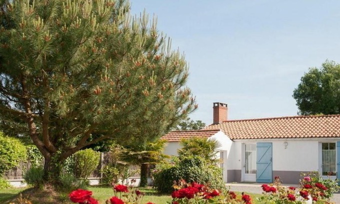 Saint-Urbain House | Gîte Saint-Urbain, 3 pièces, 4 personnes - FR-1-426-303