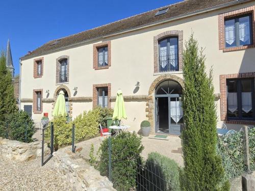 Mareil-le-Guyon House | Gîte spacieux 200m² en ferme rénovée avec terrasse, à proximité de Montfort l'Amaury et Thoiry - FR-1-527-40