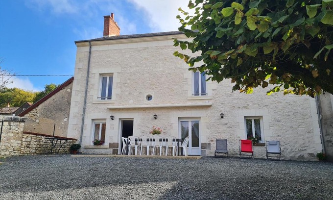 Lye House | Gîte spacieux près du zoo de Beauval avec cour privative, terrasse, et équipements complets - FR-1-591-371