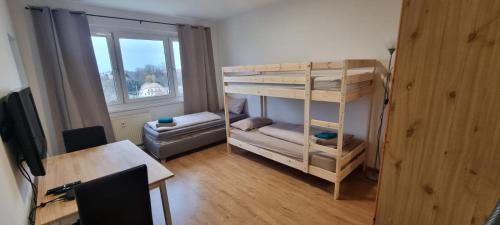 Nordost Apartment | günstiges Studio Dachgeschoss an der Messe