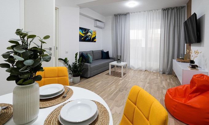 Sector 2 Apartment | Gabi