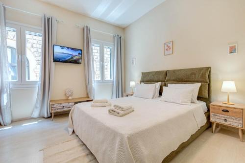 Old Town Apartment | Gabriel's cozy central house in Corfu town