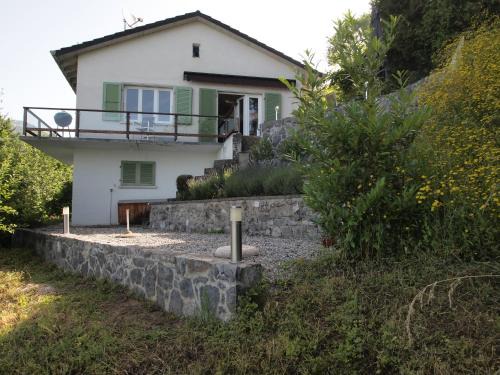 Montreux House | Gais Alpins