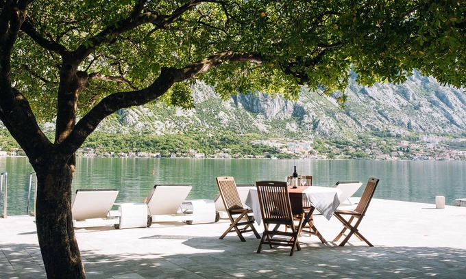 Prcanj Hotel | Galathea Hotel