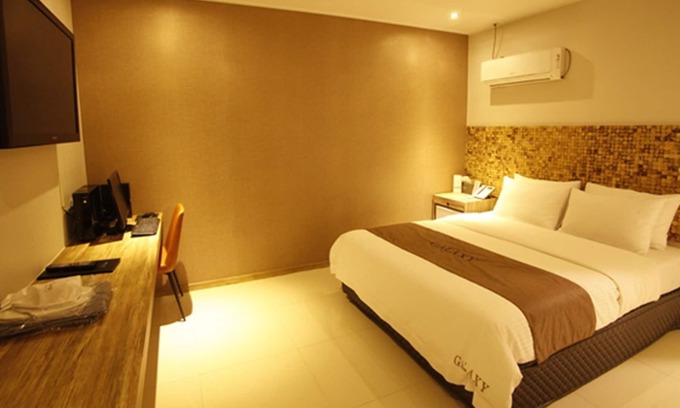 Gyesan-dong Hotel | Galaxy Hotel