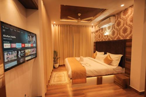 Rajakkad Hotel | GALAXY INTERNATIONAL Inn