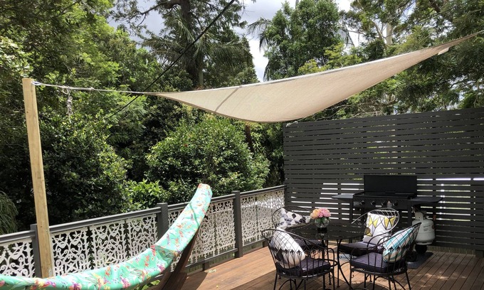 Eagle Heights House | Gallery Walk Cottage- Fireplace, Wi-Fi, Netflix, AirCon.