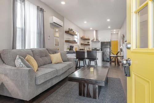 Historic Ybor Apartment | Gambino Getaway Shotgun style apt in the heart of Ybor City