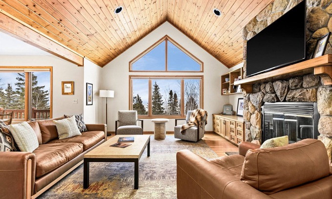 Tofte Cabin | Game Garage, King Beds, Family-Friendly, Views