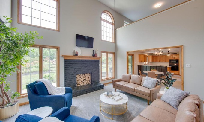 Hummelstown House | Game Room and Covered Patio Hummelstown Hideaway