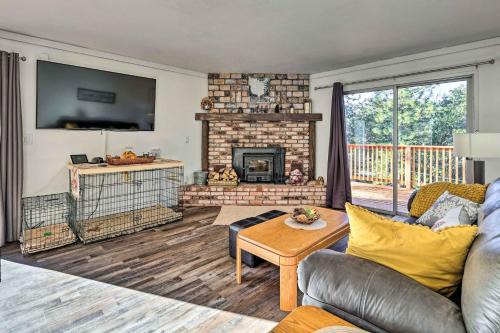 Tuolumne House | Game Room and Mtn Views Tuolumne Hideaway!