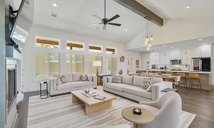 College Station House | Gameday Getaway - Aggieland Vacation Rentals