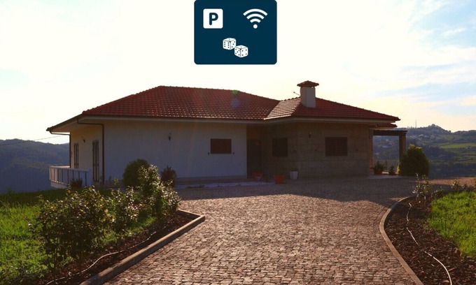 Travanca House | Games Room | Balcony | Wifi | MyStay