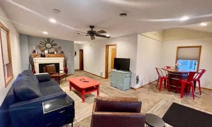 Huron House | GAMs Getaway: 3 Bedrooms & Near Beach!