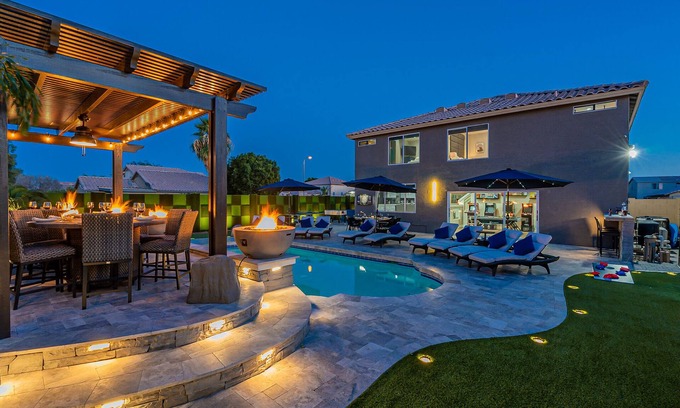 Mission Monterey House | Gangster 7BR/4 bath/ w250k yard/ Heated Pool/ Arcade/ GameRoom-Dupe SC