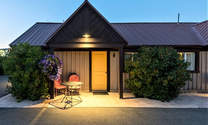 Pinedale Hotel | Gannett Peak Lodge