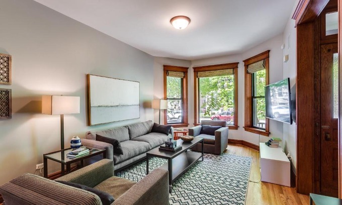 Logan Square Apartment | Garage Parking! Walk to Logan Square Station Plus Great Local Restaurants and Bars